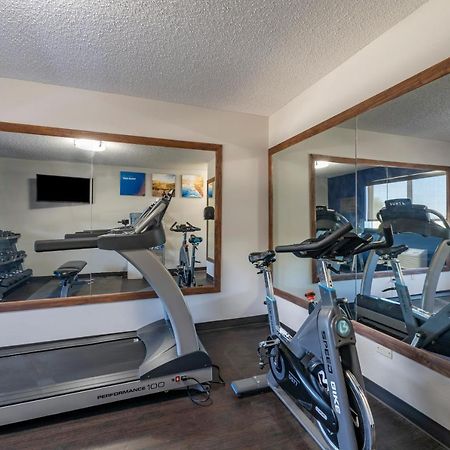 Comfort Inn & Suites Hays I-70 Экстерьер фото