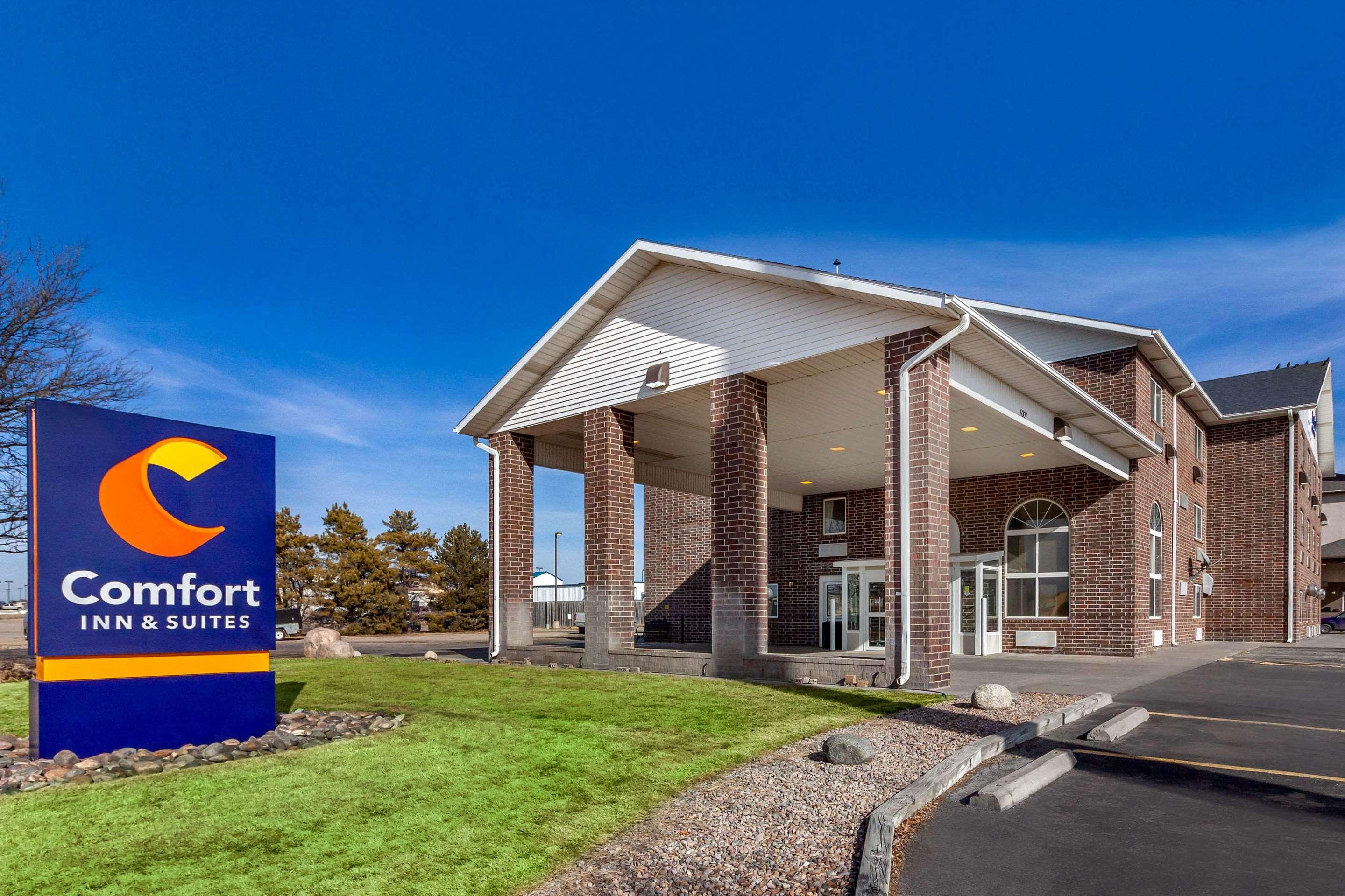 Comfort Inn & Suites Hays I-70 Экстерьер фото