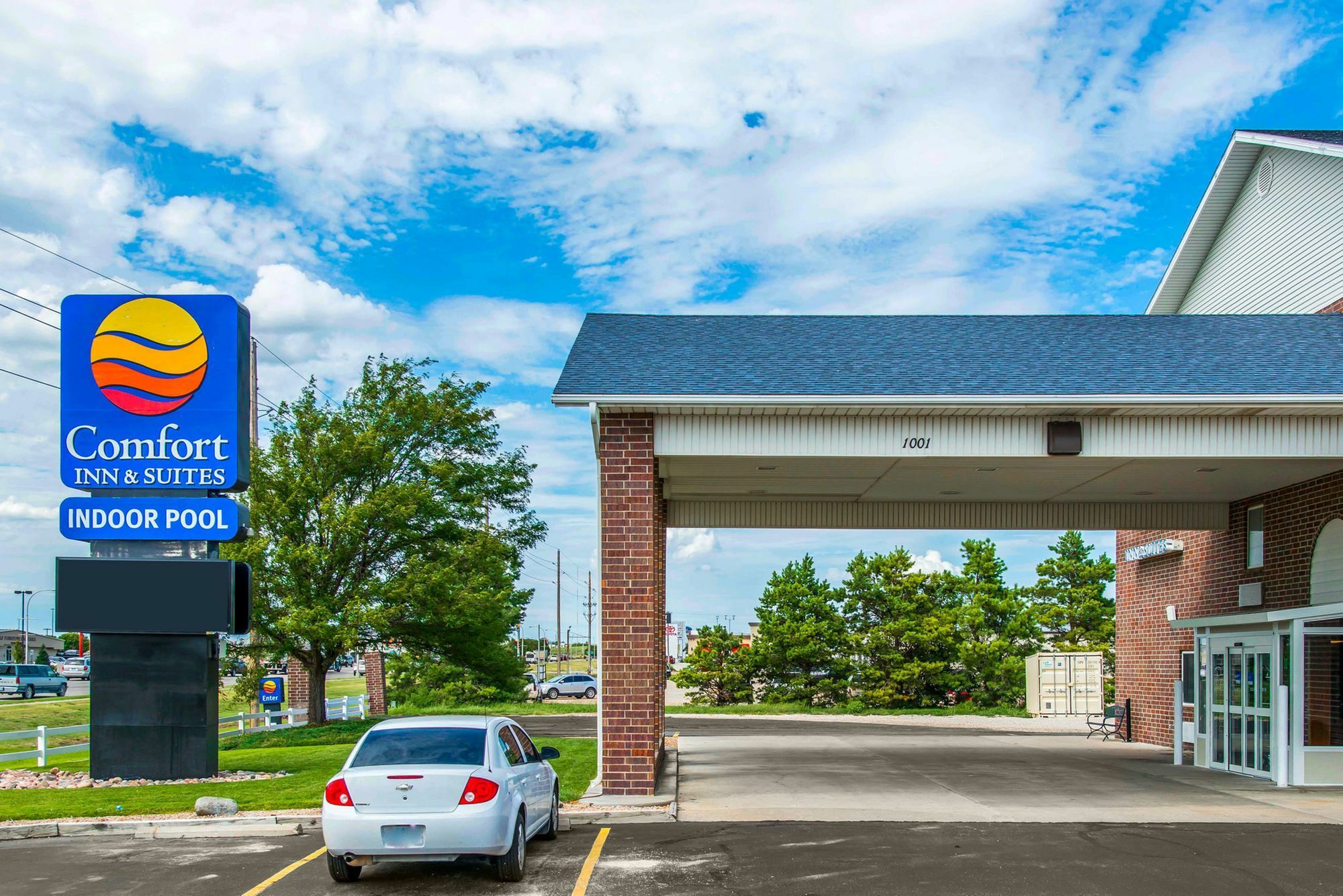 Comfort Inn & Suites Hays I-70 Экстерьер фото